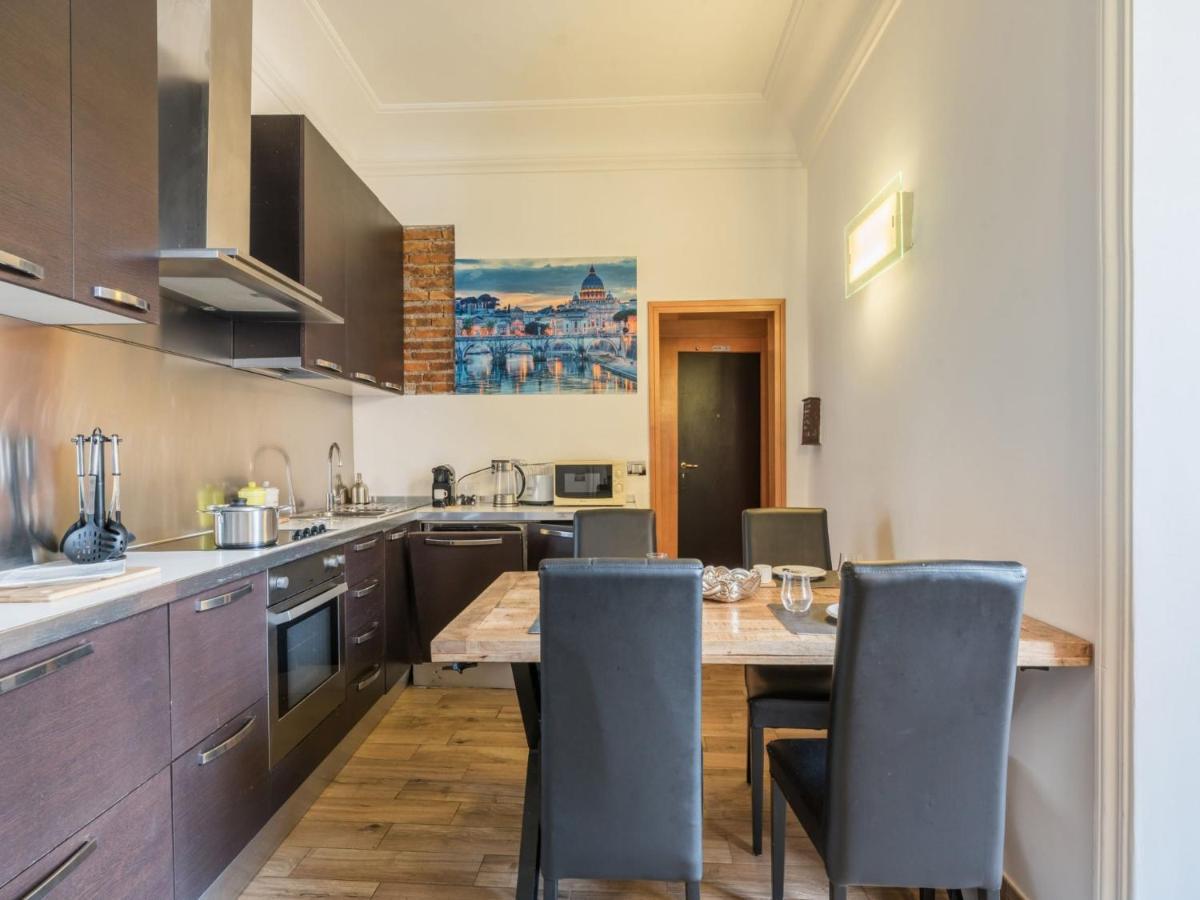 Apartment The Best Rent - Elegant Three-bedroom A Few Steps From Fontana Di Trevi Rom