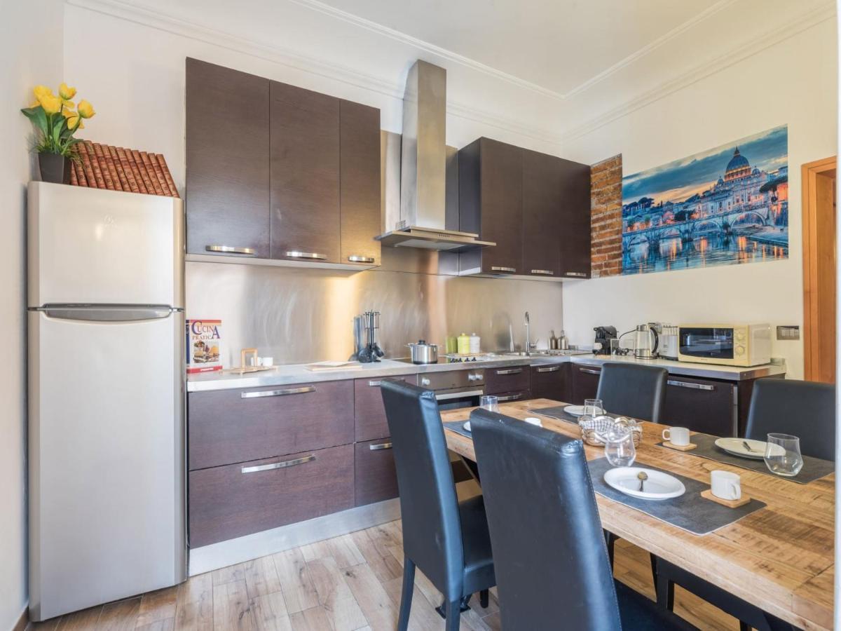 The Best Rent - Elegant Three-bedroom A Few Steps From Fontana Di Trevi Apartment Rom